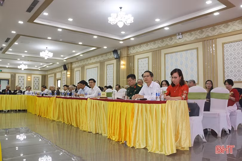 Hội Cựu giáo chức Hà Tĩnh gặp mặt Nhà giáo Nhân dân, Nhà giáo Ưu tú