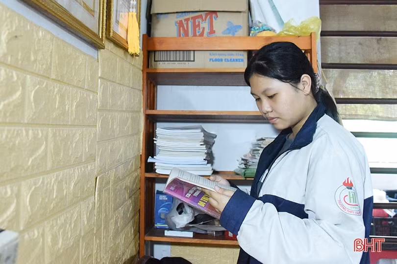 Quỹ học bổng Trường THPT Chuyên Hà Tĩnh chắp cánh” tương lai cho học sinh nghèo