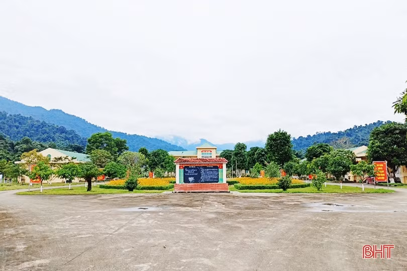 Những mái nhà chung chính quy, sạch đẹp nơi biên cương Hà Tĩnh