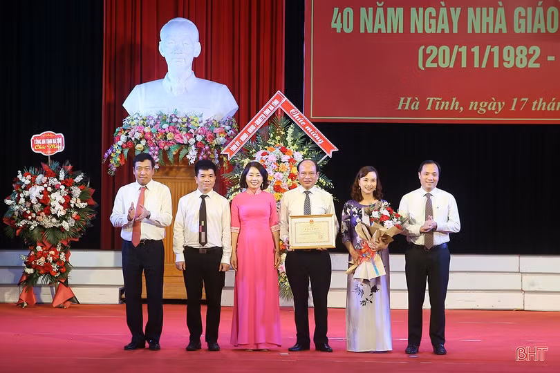 Các địa phương kỷ niệm Ngày Nhà giáo Việt Nam 20/11