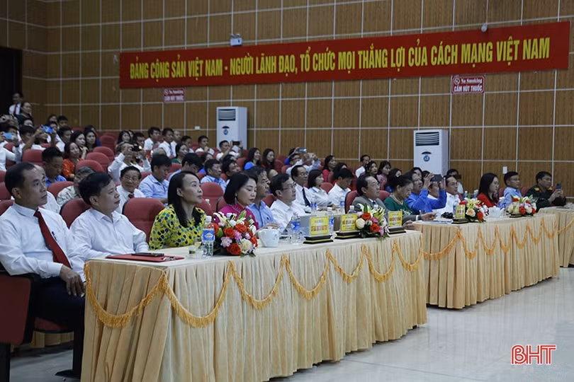 Các địa phương kỷ niệm Ngày Nhà giáo Việt Nam 20/11