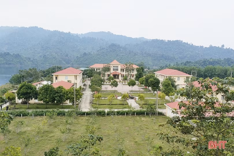 Những mái nhà chung chính quy, sạch đẹp nơi biên cương Hà Tĩnh