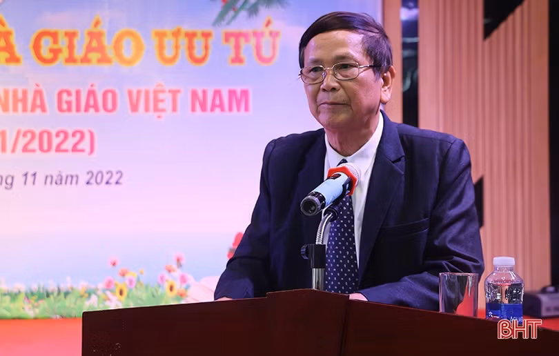 Hội Cựu giáo chức Hà Tĩnh gặp mặt Nhà giáo Nhân dân, Nhà giáo Ưu tú