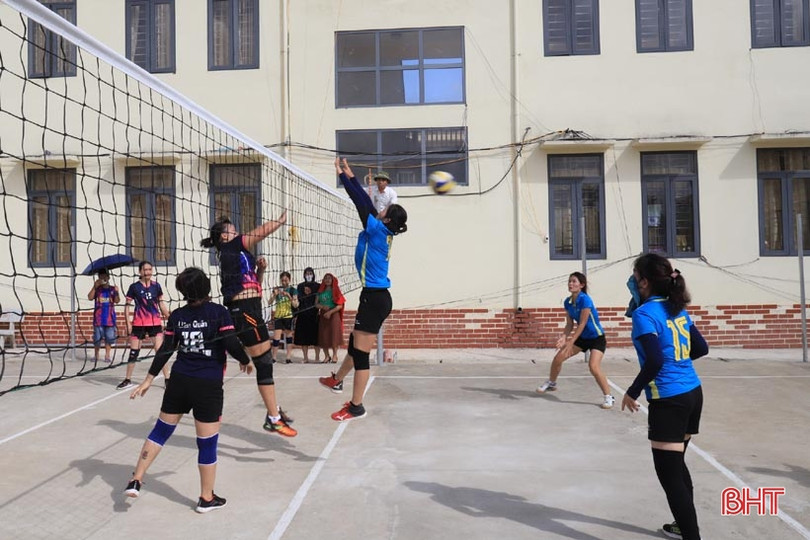 Giải Bóng chuyền ngành GD&ĐT Hương Sơn thành công tốt đẹp