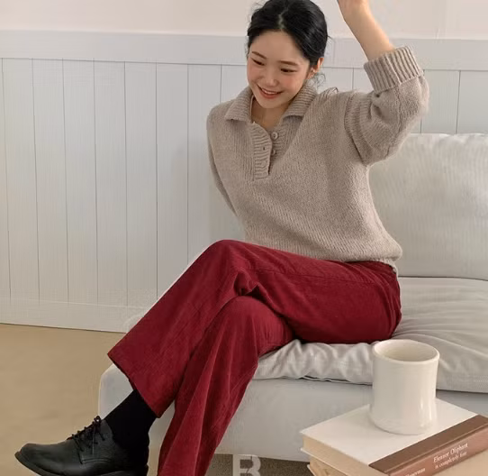 Gợi ý 10 cách biến hóa phong cách với quần nhung ấm áp, sang trọng mà trẻ trung hơn hẳn