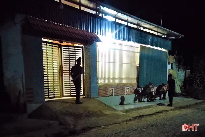 Hương Khê: Mâu thuẫn tình cảm, nửa đêm đột nhập đốt xe máy người khác