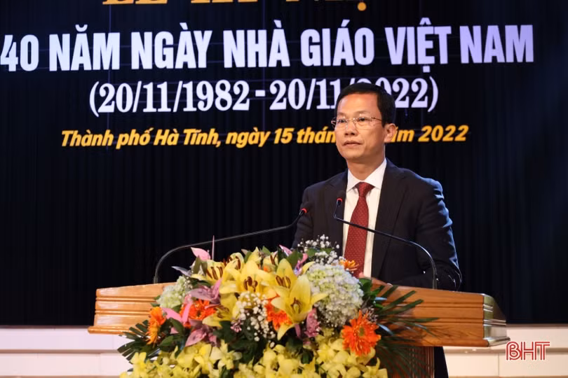 TP Hà Tĩnh gặp mặt kỷ niệm Ngày Nhà giáo Việt Nam