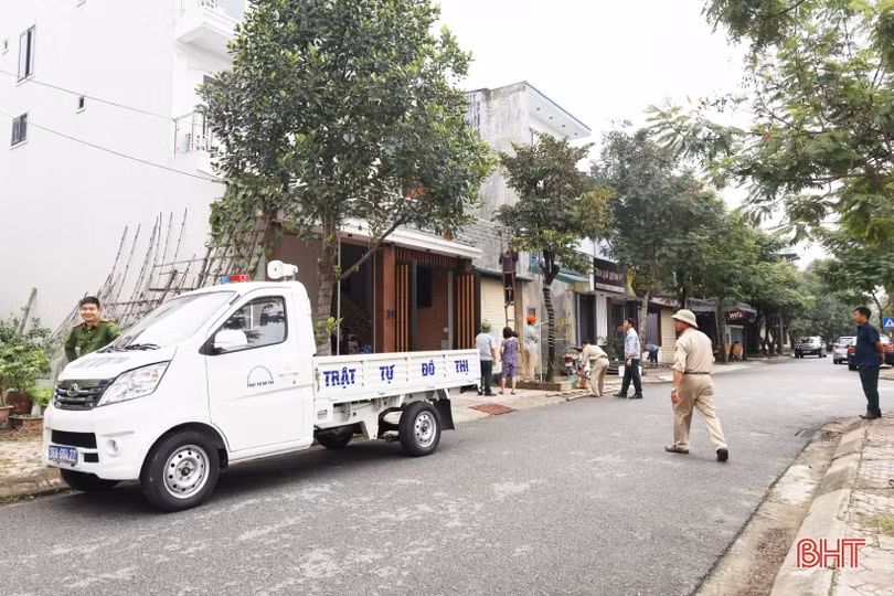 TP Hà Tĩnh ra quân tháo dỡ công trình vi phạm trật tự đô thị