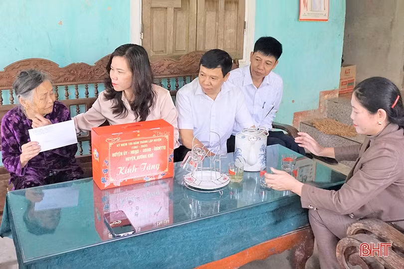 Nhiều hoạt động thiết thực kỷ niệm 155 thành lập huyện Hương Khê