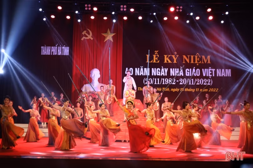 TP Hà Tĩnh gặp mặt kỷ niệm Ngày Nhà giáo Việt Nam