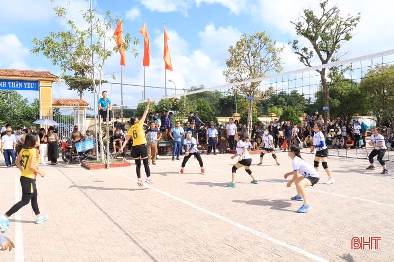 Giải Bóng chuyền ngành GD&ĐT Hương Sơn thành công tốt đẹp