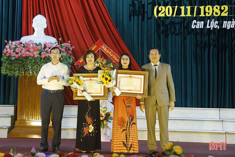 Các địa phương kỷ niệm Ngày Nhà giáo Việt Nam 20/11