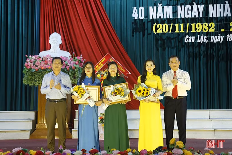 Các địa phương kỷ niệm Ngày Nhà giáo Việt Nam 20/11