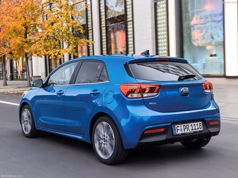 10 mẫu ô tô nhỏ rẻ phù hợp với những người trẻ tuổi lần đầu mua xe