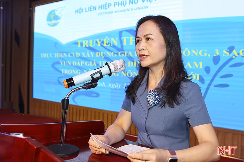 Giúp phụ nữ Hà Tĩnh vun đắp giá trị gia đình Việt, xây dựng nông thôn mới