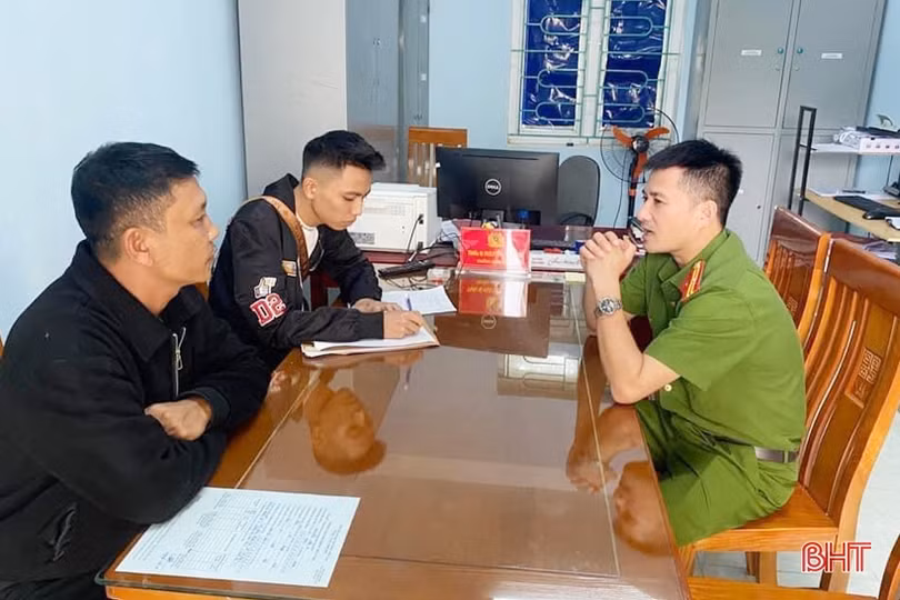 Thanh niên Hà Tĩnh viết đơn tình nguyện nhập ngũ