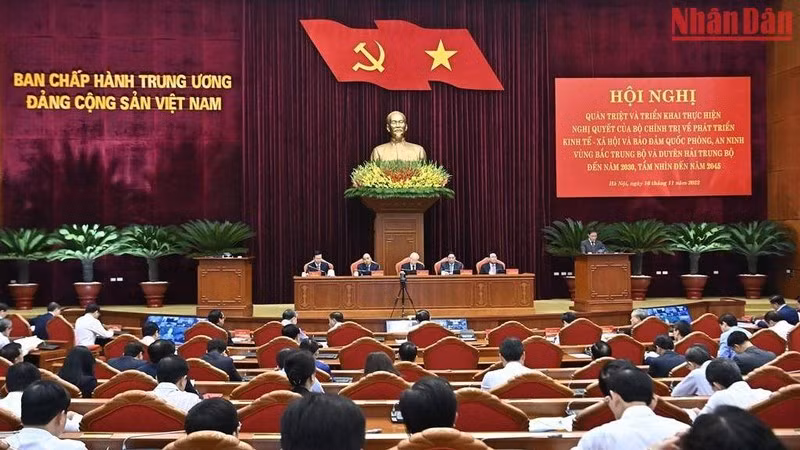 Quán triệt, triển khai Nghị quyết của Bộ Chính trị về phát triển KT-XH, đảm bảo QP-AN vùng Bắc Trung Bộ và duyên hải Trung Bộ