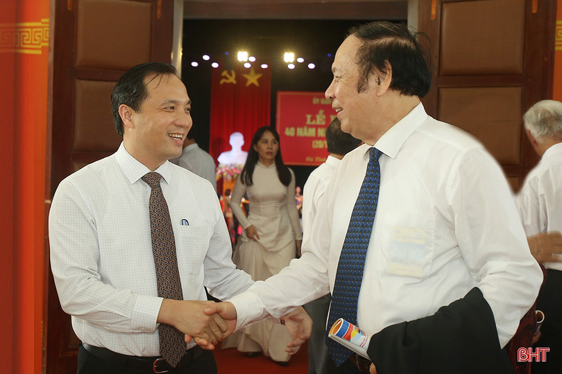 Ngôi trường có 2 giáo viên được phong tặng danh hiệu Nhà giáo ưu tú ảnh 5 Ngôi trường có 2 giáo viên được phong tặng danh hiệu Nhà giáo ưu tú