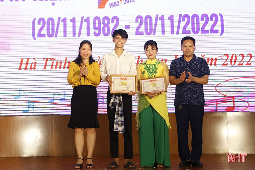 Trường Cao đẳng Y tế Hà Tĩnh sôi nổi mừng Ngày Nhà giáo Việt Nam