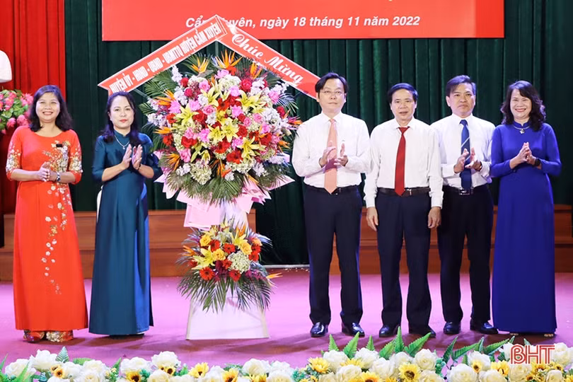 Các địa phương kỷ niệm Ngày Nhà giáo Việt Nam 20/11