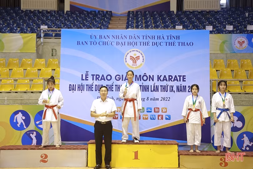 Hấp dẫn các trận chung kết Karate trong ngày thứ 2 Đại hội TDTT Hà Tĩnh