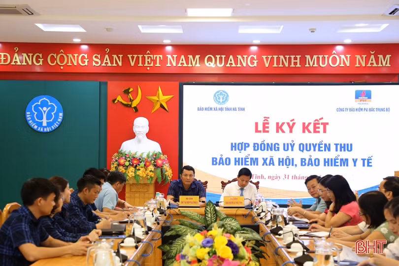 BHXH Hà Tĩnh ký hợp đồng ủy quyền thu BHXH, BHYT với Công ty Bảo hiểm PVI Bắc Trung bộ