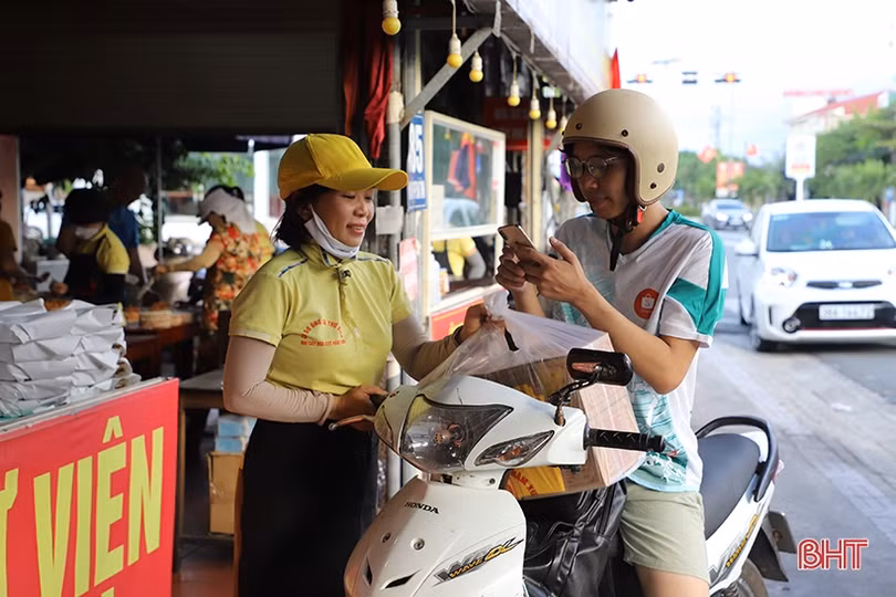 Đặc sản Hà Tĩnh “hút” khách dịp cuối nghỉ lễ 2/9