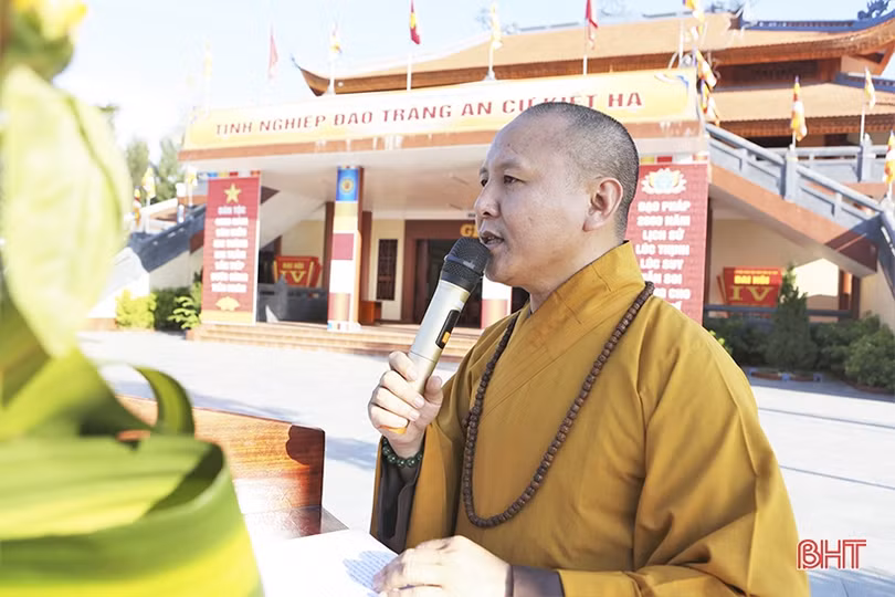 Thượng cờ Tổ quốc chào mừng Quốc khánh tại cơ sở tôn giáo ở Hà Tĩnh