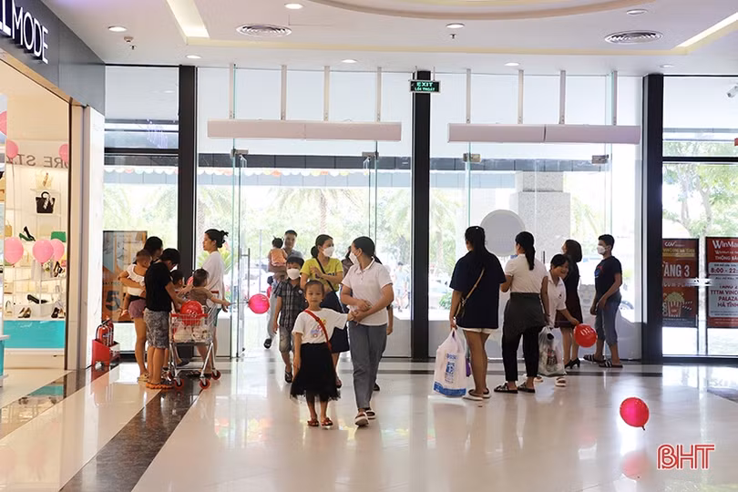 Các điểm vui chơi, mua sắm tại TP Hà Tĩnh nhộn nhịp ngày đầu nghỉ lễ 2/9