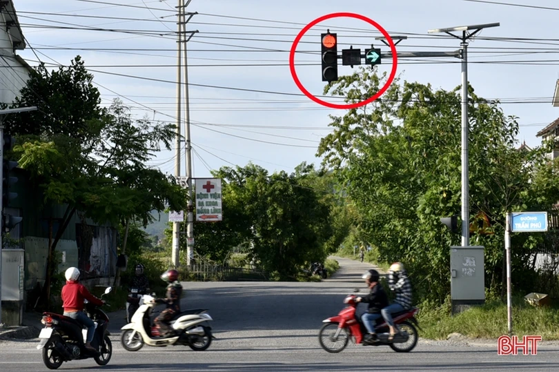 Khẩn trương xử lý điểm tập kết rác trái quy định sau phản ánh của Báo Hà Tĩnh