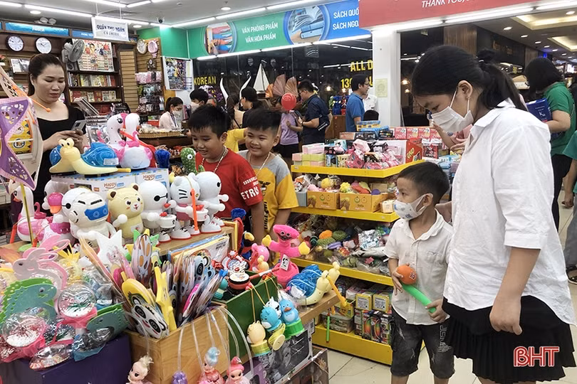 Các điểm vui chơi, mua sắm tại TP Hà Tĩnh nhộn nhịp ngày đầu nghỉ lễ 2/9