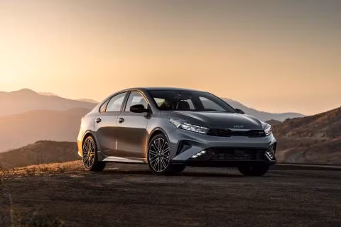 Kia Forte 2023 tăng giá bán, khởi điểm từ 19.490 USD