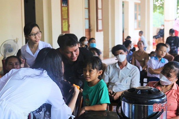 Trung thu sớm với trẻ em khiếm thị Thạch Hà