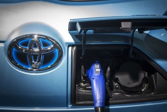 Hãng Toyota đầu tư 730 tỷ yen cho sản xuất pin xe điện