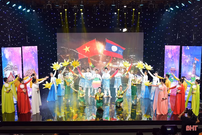 Bạn Lào đánh giá cao lễ kỷ niệm 60 năm ngày thiết lập quan hệ ngoại giao Việt Nam - Lào của Hà Tĩnh