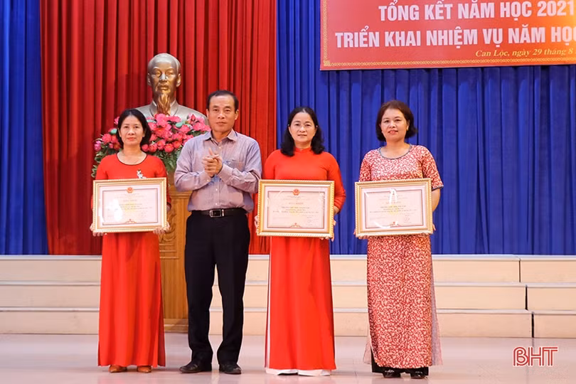 Ngành GD&ĐT Can Lộc đề ra 15 nhóm nhiệm vụ, giải pháp trong năm học mới