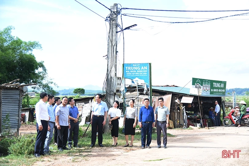 Tập trung hỗ trợ các địa phương ở Hương Khê xây dựng nông thôn mới