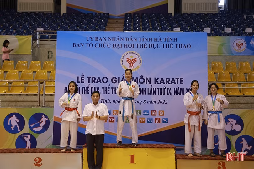 Hấp dẫn các trận chung kết Karate trong ngày thứ 2 Đại hội TDTT Hà Tĩnh