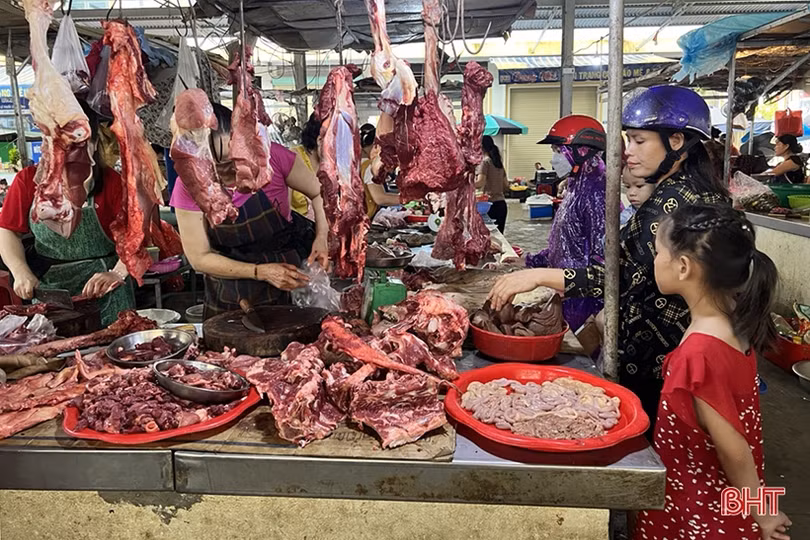 Nghịch lý thịt bò ở Hà Tĩnh: Giá hơi “chạm đáy”, giá thành phẩm vẫn ở mức cao