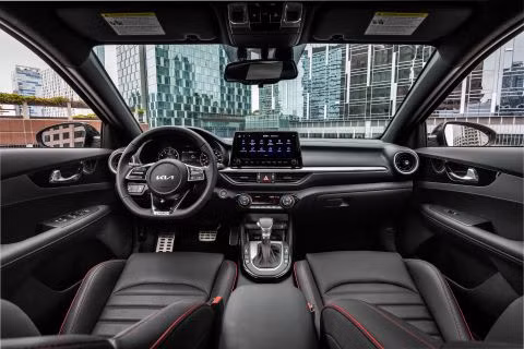 Kia Forte 2023 tăng giá bán, khởi điểm từ 19.490 USD