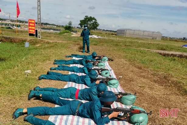 Cán bộ bán chuyên trách quân sự xã hăng say chuyên môn, giỏi làm kinh tế 