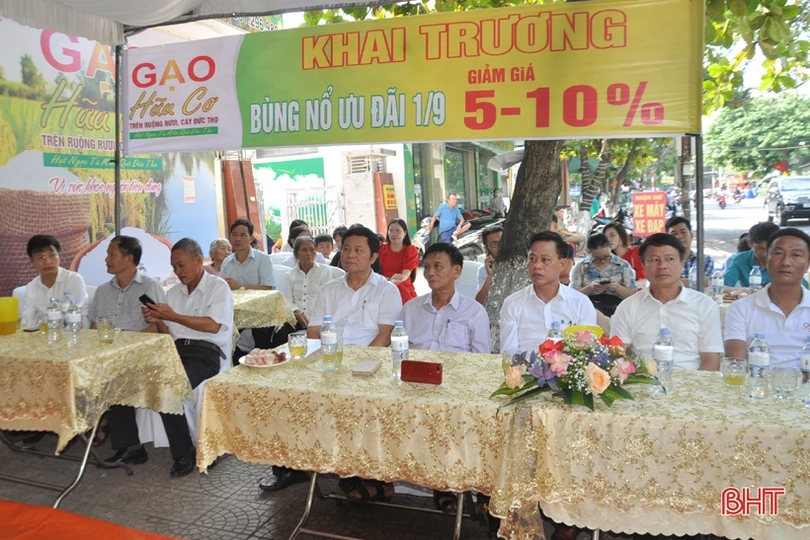 Khai trương cửa hàng gạo hữu cơ trên ruộng rươi, cáy Đức Thọ tại TP Hà Tĩnh