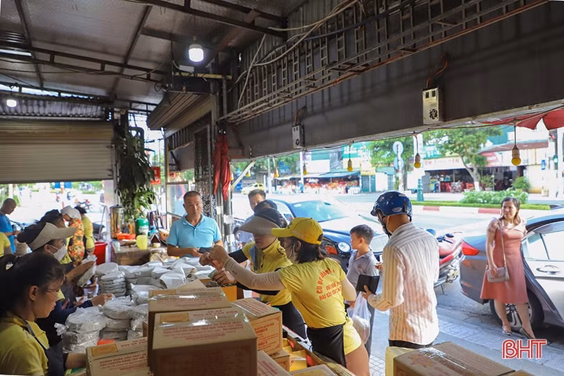 Đặc sản Hà Tĩnh “hút” khách dịp cuối nghỉ lễ 2/9