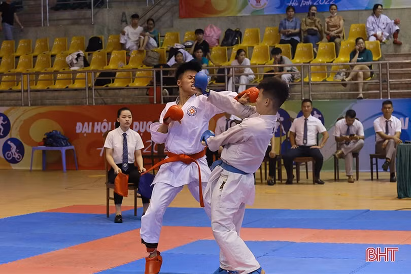 Hấp dẫn các trận chung kết Karate trong ngày thứ 2 Đại hội TDTT Hà Tĩnh