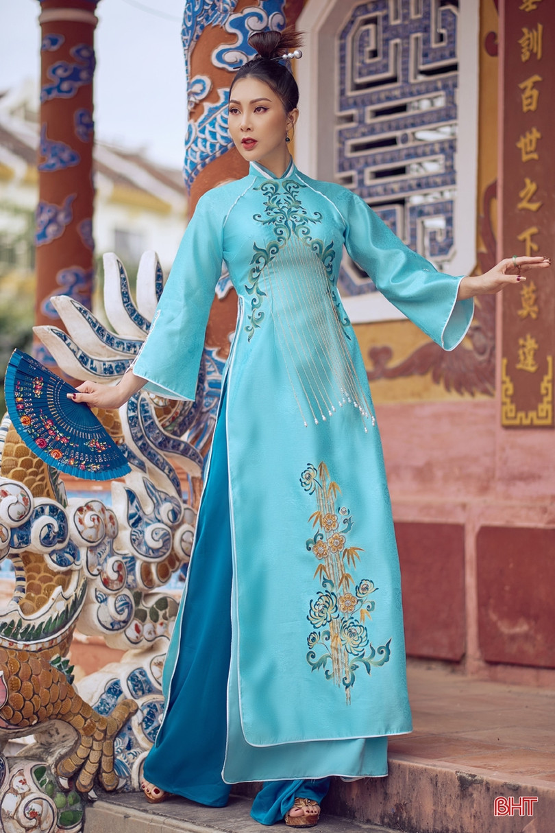 Nhà thiết kế 9X Hà Tĩnh kể chuyện bản sắc cố đô Huế qua tà áo dài