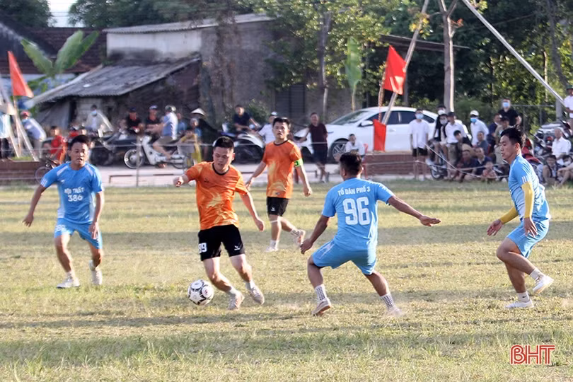 Người dân hào hứng thi đấu thể thao mừng lễ Quốc khánh ở Hà Tĩnh