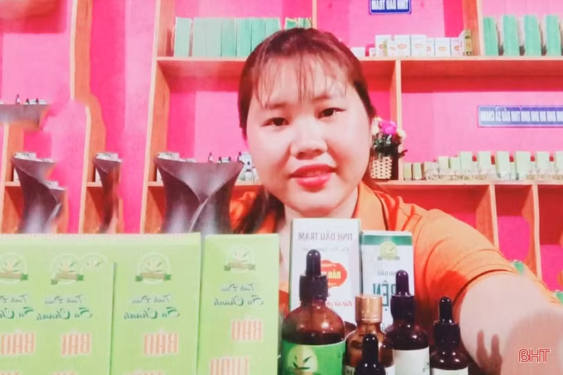 Cô dâu xứ Huế xây dựng 2 sản phẩm tinh dầu đạt OCOP 3 sao của Hà Tĩnh