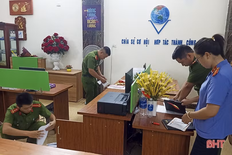 Khởi tố nữ giám đốc lừa đưa người đi xuất khẩu lao động, chiếm đoạt gần 2 tỷ đồng
