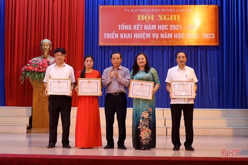 Ngành GD&ĐT Can Lộc đề ra 15 nhóm nhiệm vụ, giải pháp trong năm học mới