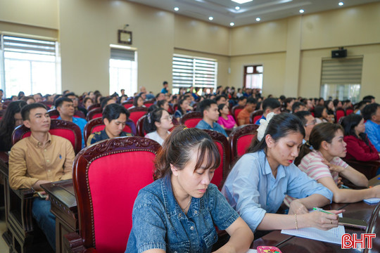 Phổ biến chính sách thuế và quản lý thuế cho hộ, cá nhân kinh doanh